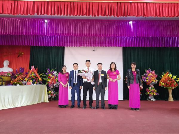Chi bộ khối Hành chính Tổng hợp - BVĐK Quang Bình tổ chức Đại hội Chi bộ lần thứ IV, nhiệm kỳ 2020-2022